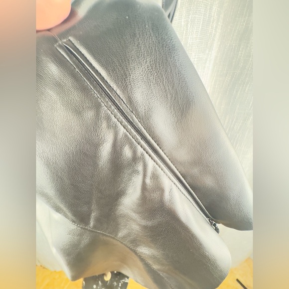 Abercrombie & Fitch Black Convertible faux leather Fitted Bustier Tank medium - Picture 11 of 11